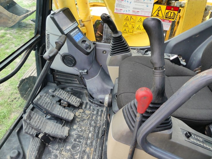 2012-komatsu-pc138-image-12