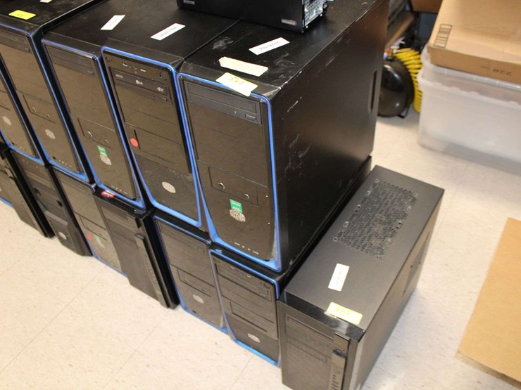 lot-of-17-destop-computers-&-flat-screen-monitor-image-7
