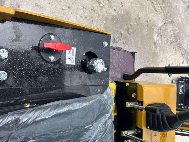 2026-cfg-industrial-h13r-mini-excavator-image-12