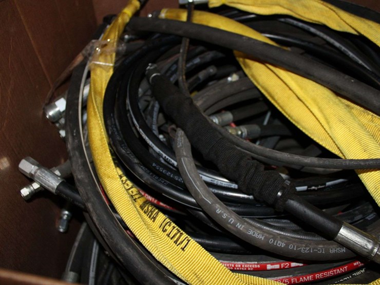 boxes-of-hydraulic-hoses-image-2