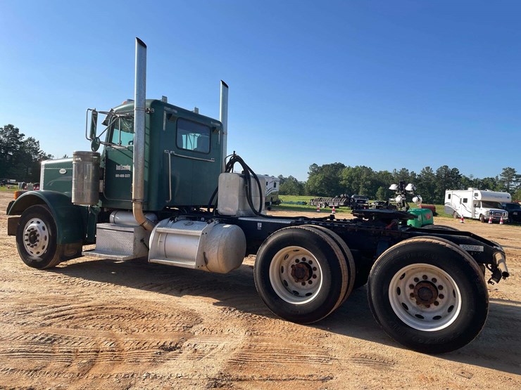 1998-peterbilt-379-image-3