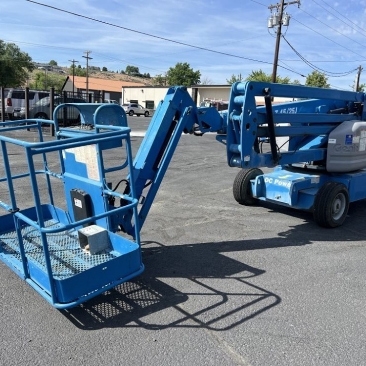2014 GENIE Z45/25J