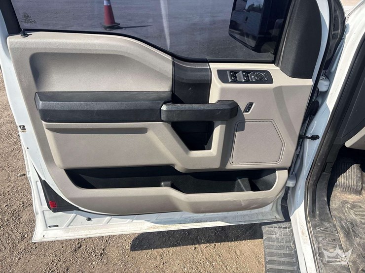 2015-ford-f150-image-15