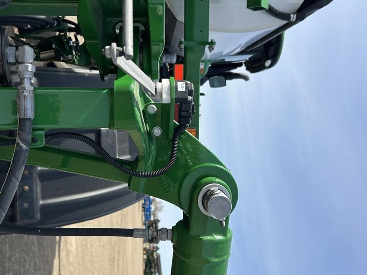 2020-john-deere-r4045-image-97