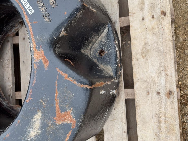 olympic-1000lb-tractor-weights-image-12