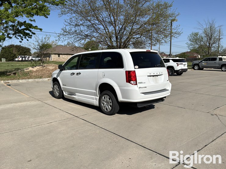2019-dodge-grand-caravan-image-7