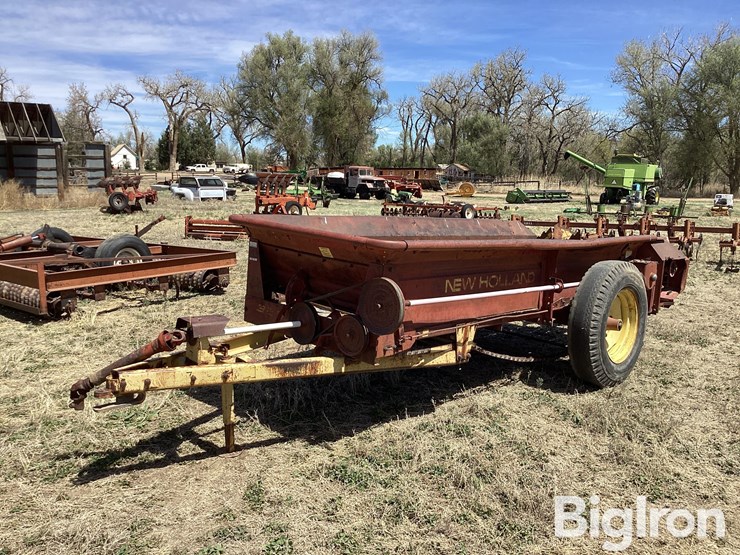 new-holland-328-image-1