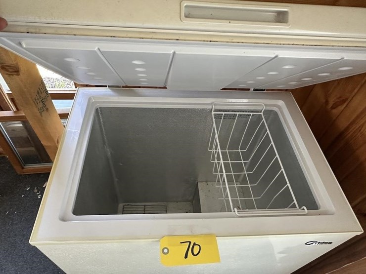 midea-chest-freezer-image-3