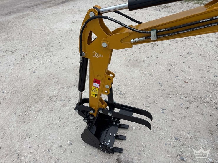 2026-cfg-industrial-h13r-mini-excavator-image-17