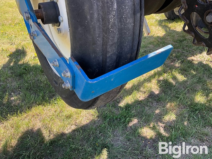 2011-kinze-3600-image-18
