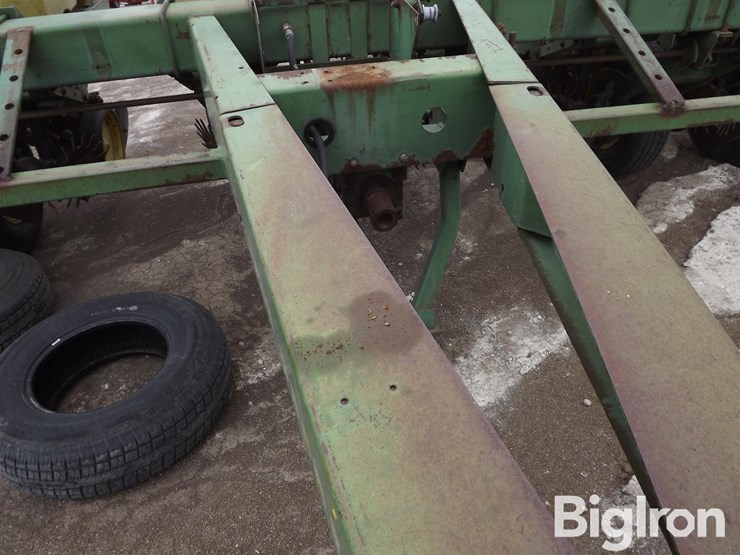 john-deere-7000-image-12