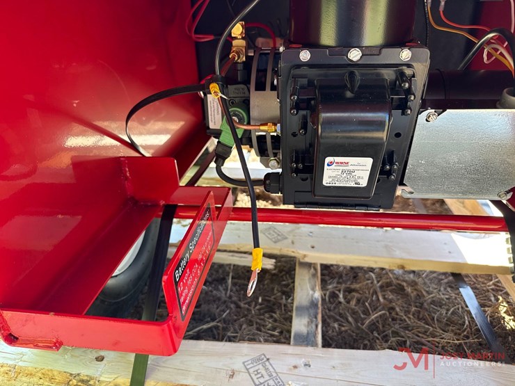 new-magnum-4000-series-gold-portable-hot-water-pressure-washer-image-14