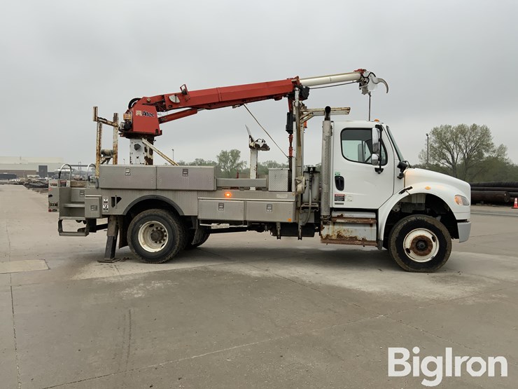 2012-freightliner-m2-106-image-12