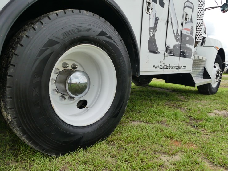 2012-kenworth-t370-image-10