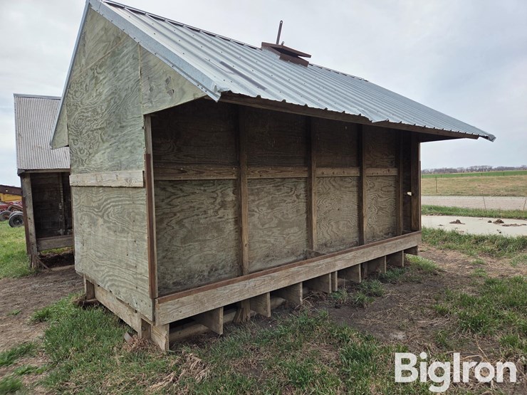 shop-built-wood-livestock-feeder-image-5