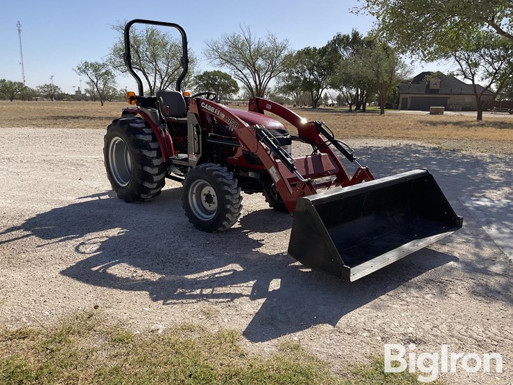 2011-case-ih-farmall-40b-image-3