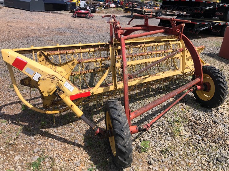 new-holland-256-image-4