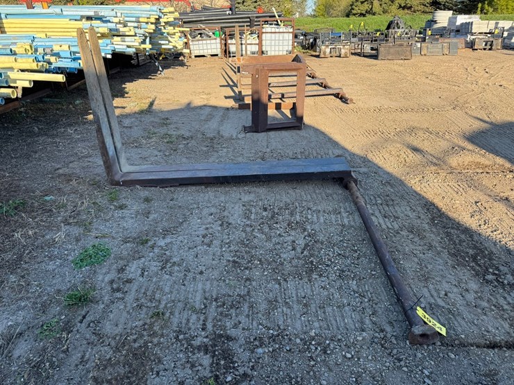 #3924-•-approx-48"-loader-forks-image-6