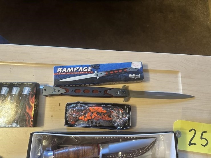 knives-and-axe-image-4
