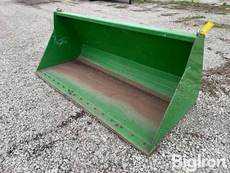 john-deere-8-image-1