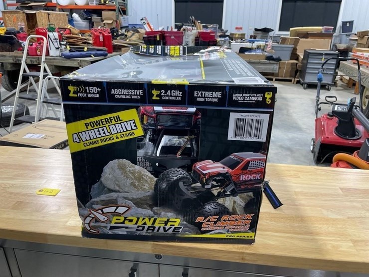 r/c-rock-climber-car-image-4