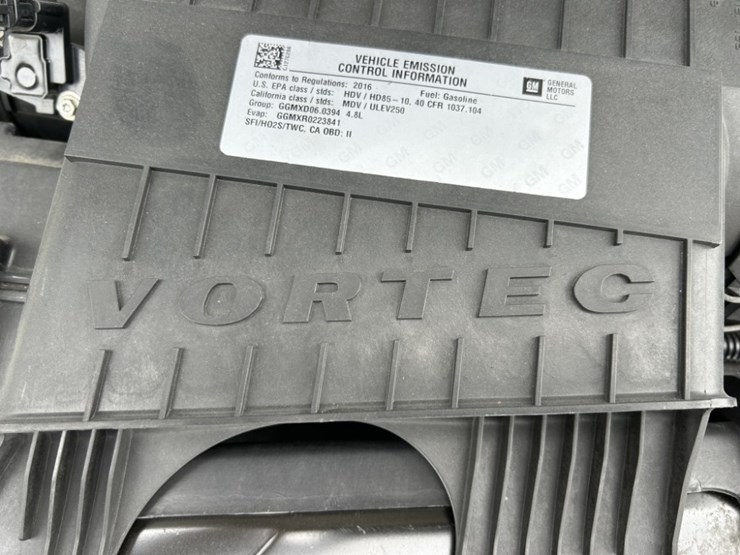 2016-gmc-savana-cargo-van-image-34