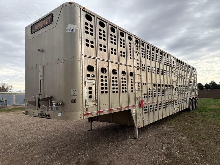 2008-wilson-livestock-trailer-image-93