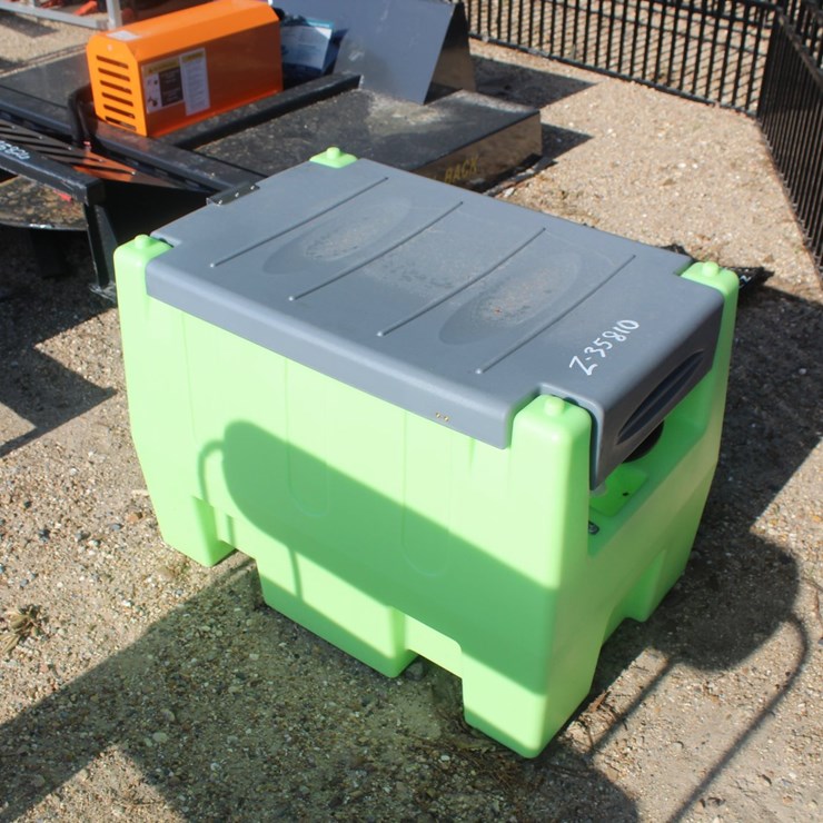 #5129 • PLASTIC FUEL TANK WITH PUMP