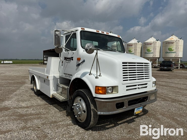 1990-international-7100-image-3