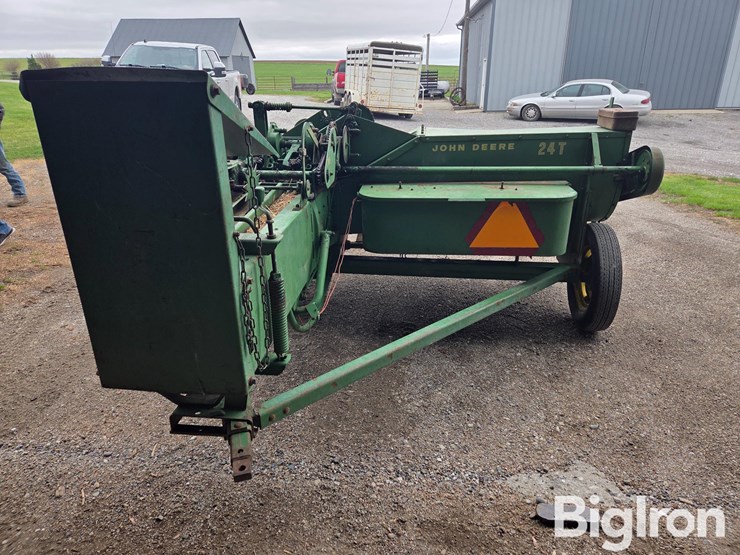 john-deere-24t-image-6