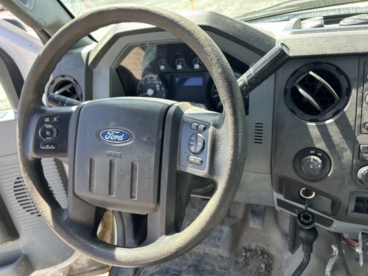 2013-ford-f250-sd-image-18