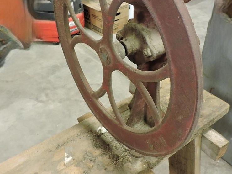 vintage,-no.-2-hand-crank-burr-mill,-w/primitive-a-image-3