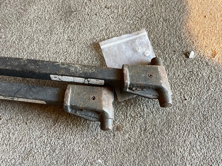 #7018-•-trailer-hitch-with-stabilizing-bars-image-2