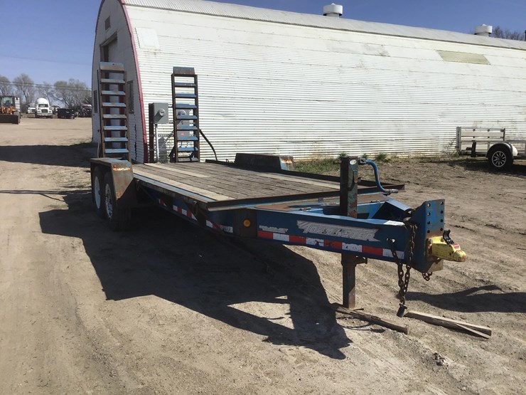 2016-towmaster-t16d-image-1