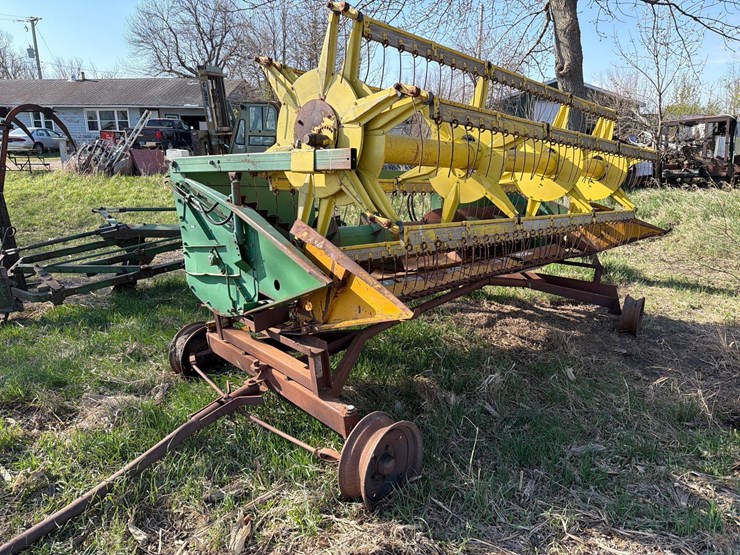 john-deere-13ft-bean-head-with-trailer-image-1