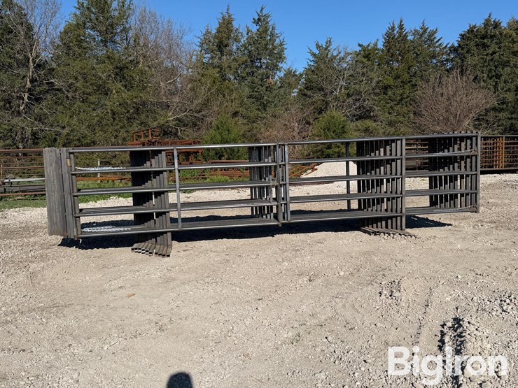 20'-freestanding-livestock-panels-image-2