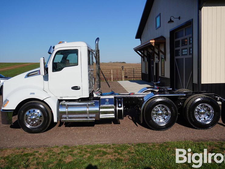 2015-kenworth-t680-image-8