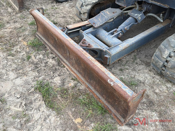 2009-kubota-u35-image-11