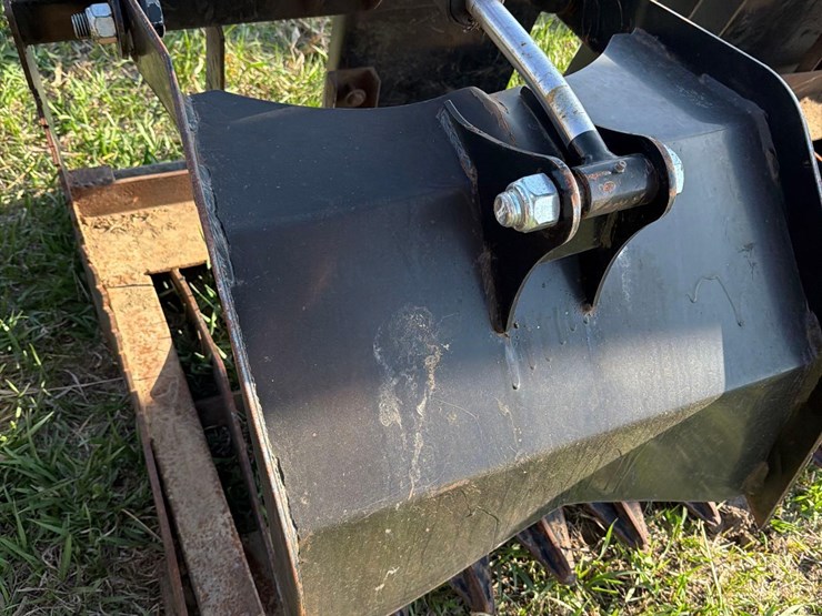 skidloader-78”-grapple-bucket-image-11