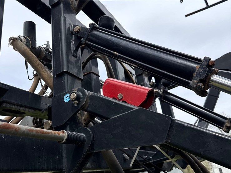 new-holland-s1070-image-39