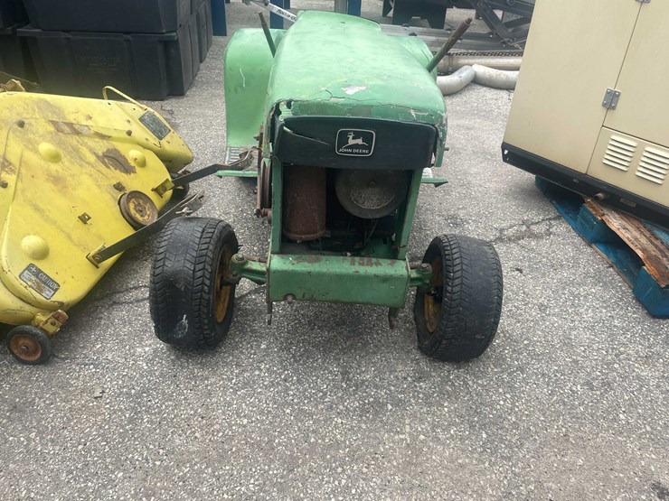 john-deere-110-image-30