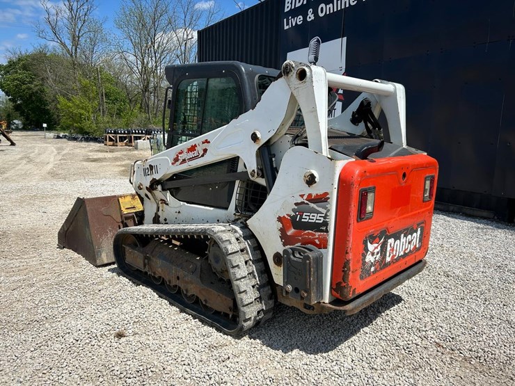 2021-bobcat-t595-image-2