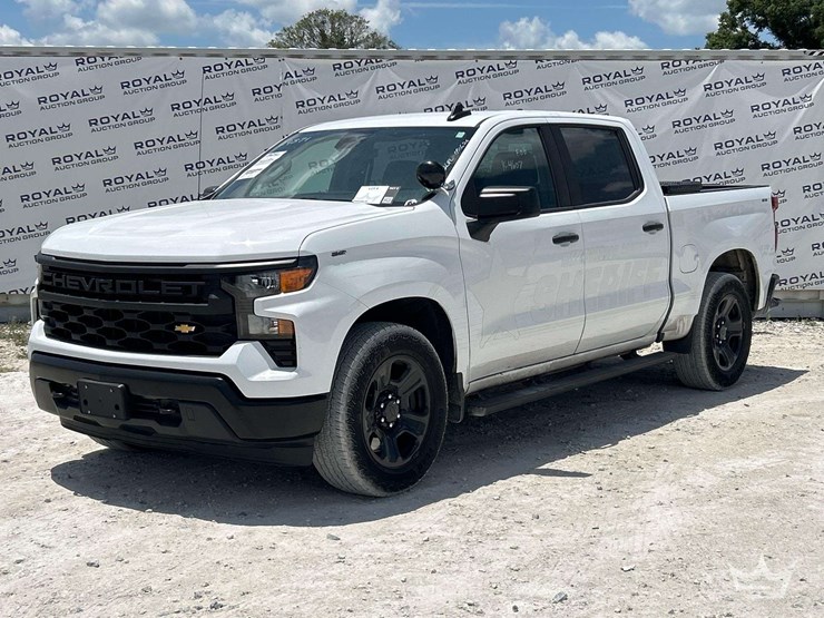 2024-chevrolet-silverado-1500-image-1