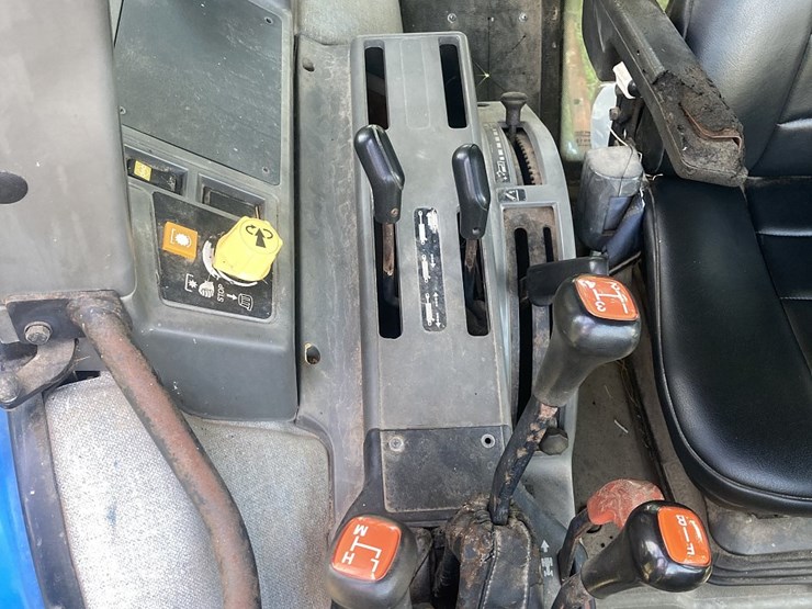 1995-ford-6640-image-12