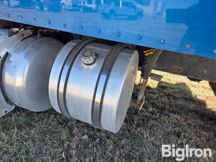 2012-peterbilt-386-image-10