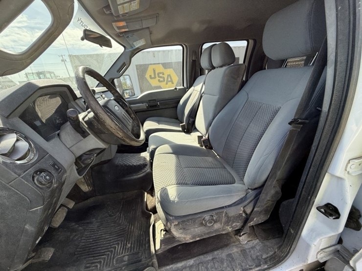 2016-ford-f350-sd-xlt-image-21