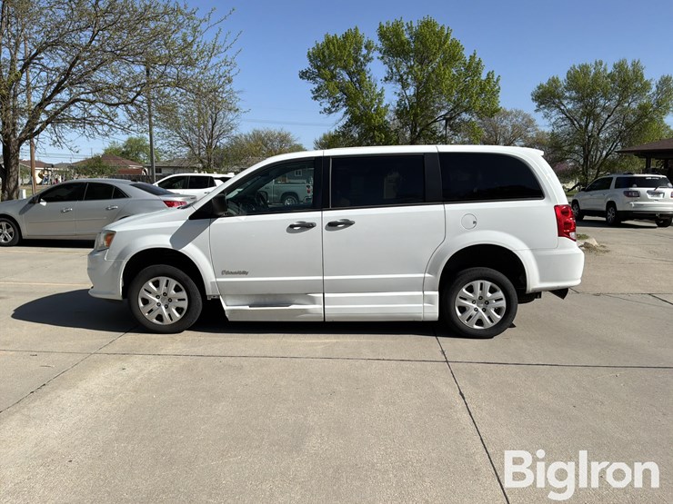 2019-dodge-grand-caravan-image-8