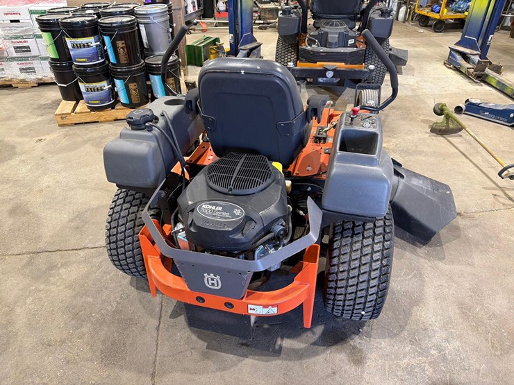 husqvarna-mz52-zero-turn-lawnmower-image-2