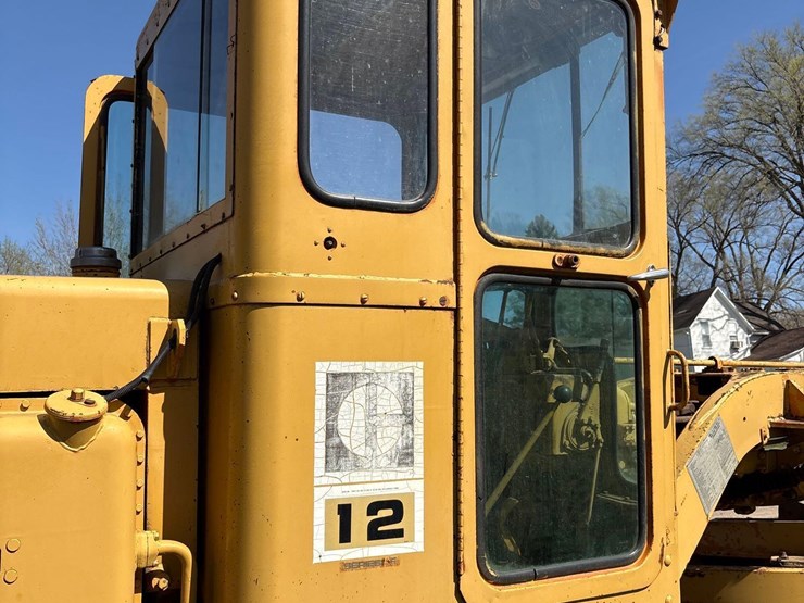 caterpillar-12f-image-35