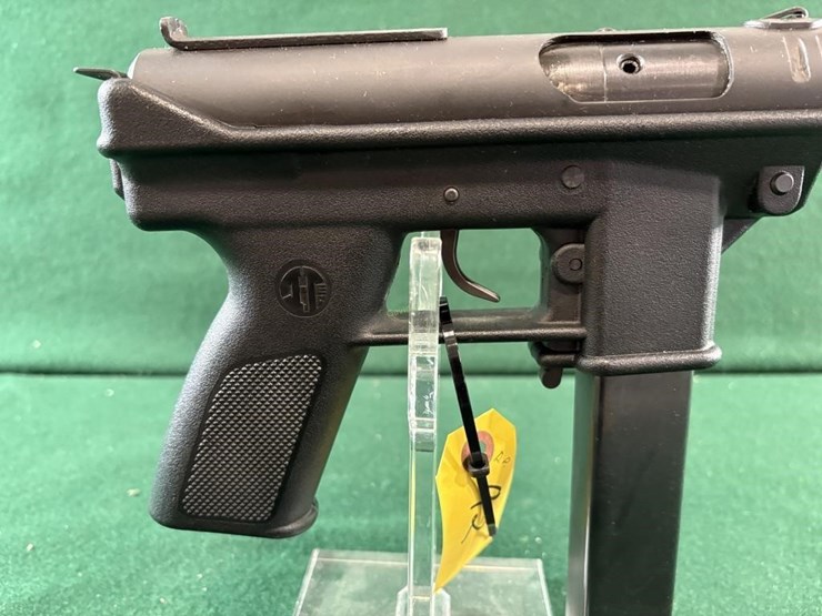 intratec-mdl.ab-10-9mm-luger-pistol-image-9